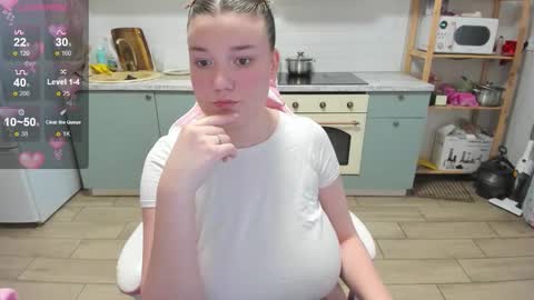 Lina online show from 5, 3, 2026