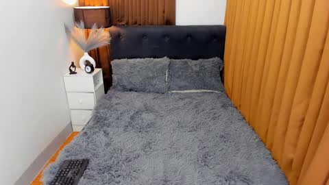 Snapshot of ella______ chatting on 27, 12, 2024 Ella online show from 27, 12, 2024