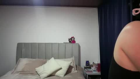 Ella  online show from 23, 4, 2026