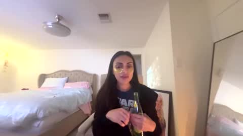 ella_ella_ella_ay online show from 11, 11, 2025