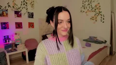 Snapshot of ella_gdss chatting on 5, 11, 2025 ELLA online show from 5, 11, 2025