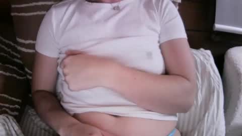 Snapshot of ella_girlnextdoor chatting on 17, 2, 2025 Ella - Girl Next Door online show from 17, 2, 2025