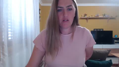 Snapshot of ella_max_live chatting on 10, 3, 2025 Ella Max online show from 10, 3, 2025