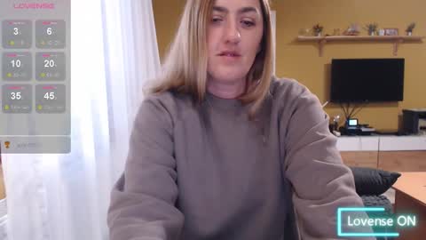 Snapshot of ella_max_live chatting on 5, 10, 2025 Ella Max online show from 5, 10, 2025