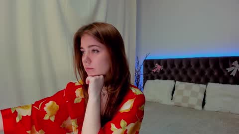 Ella Mayers online show from 12, 2, 2025
