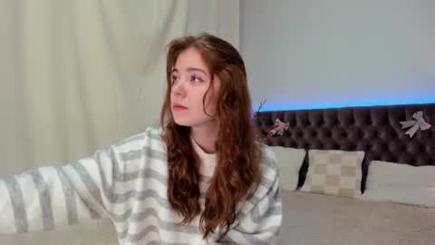 Ella Mayers online show from 14, 2, 2025