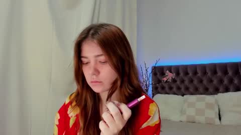 Ella Mayers online show from 27, 2, 2025