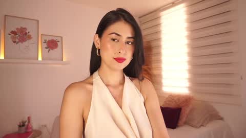 ELLA OWEN online show from 17, 9, 2025