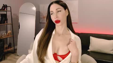 Snapshot of ella_sea chatting on 25, 6, 2026 Ella online show from 25, 6, 2026
