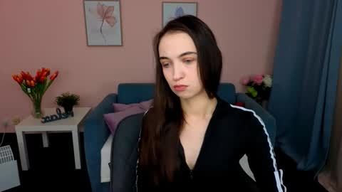 ellaasteele online show from 19, 10, 2025
