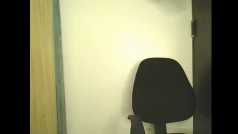 Snapshot of ellababy8 chatting on 18, 4, 2026 ella online show from 18, 4, 2026