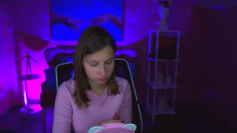 Ella online show from 10, 11, 2025