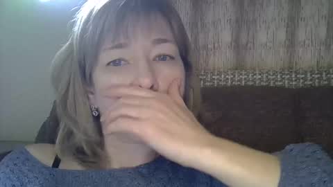 ellajohnsonx online show from 12, 3, 2025