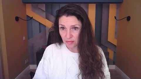 EllaLongs online show from 2, 2, 2026