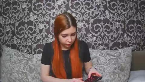 EllaNuar online show from 10, 2, 2026