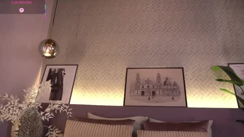Snapshot of ellediane chatting on 18, 5, 2026 Elle Diane online show from 18, 5, 2026