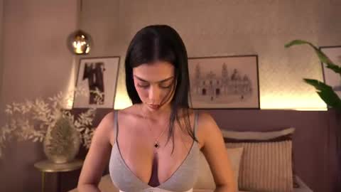 Snapshot of ellediane chatting on 11, 6, 2026 Elle Diane online show from 11, 6, 2026
