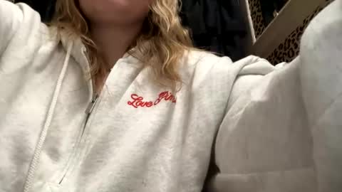 Snapshot of ellejess chatting on 22, 2, 2026 ellejess online show from 22, 2, 2026