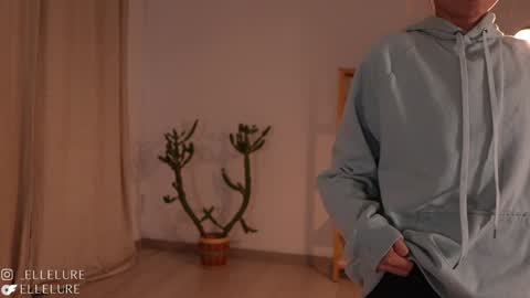 Linda Restrepo online show from 1, 2, 2025