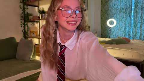 Snapshot of elli_harmon chatting on 25, 4, 2026 Ellie --- Ill see you either on Friday or Saturday and definitely on Sunday online show from 25, 4, 2026