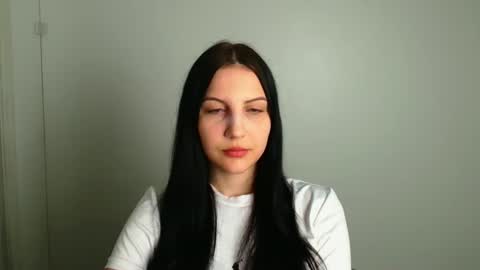 Snapshot of ellie_esmi chatting on 20, 5, 2026 ellie_esmi online show from 20, 5, 2026