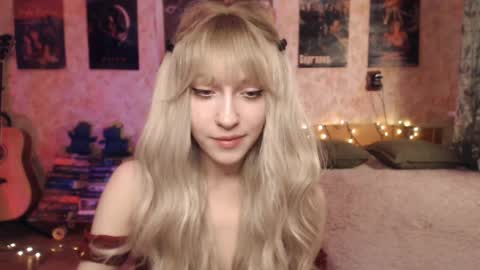 ellie_friendly online show from 19, 1, 2025