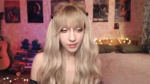 ellie_friendly online show from 20, 1, 2025