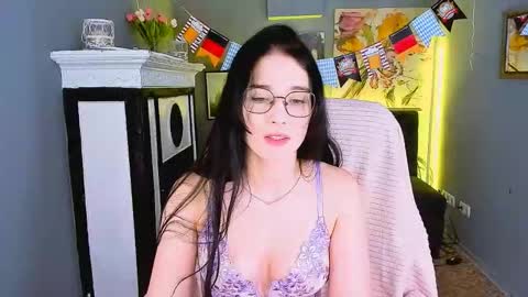 Snapshot of ellie_magic chatting on 17, 9, 2025 ellie_magic online show from 17, 9, 2025