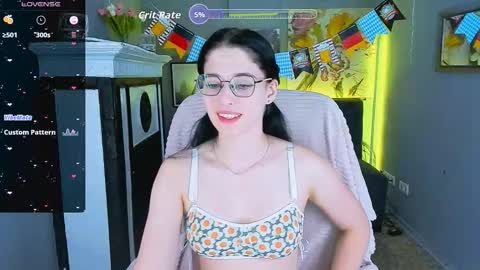 Snapshot of ellie_magic chatting on 21, 9, 2025 ellie_magic online show from 21, 9, 2025