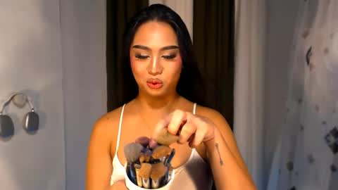 ellie online show from 24, 11, 2025