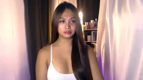 Snapshot of elliecummers chatting on 19, 5, 2026 ellie online show from 19, 5, 2026