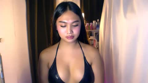 Snapshot of elliecummers chatting on 23, 7, 2026 ellie online show from 23, 7, 2026