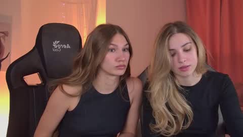 Snapshot of elliecutes chatting on 15, 5, 2026 elliecutes online show from 15, 5, 2026