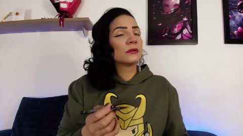 elliee1 online show from 5, 12, 2025