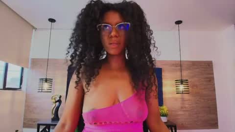 elliee_alves online show from 10, 4, 2026