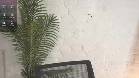 Snapshot of elliefrost chatting on 21, 2, 2025 elliefrost online show from 21, 2, 2025