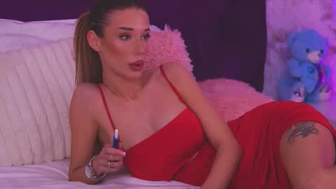 EllinaNuria online show from 10, 3, 2026