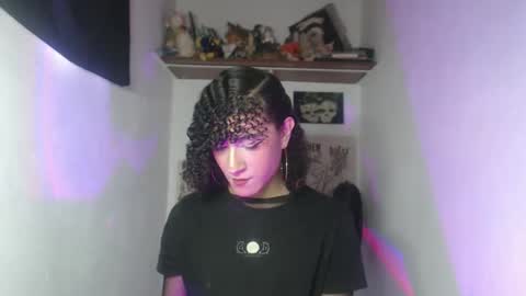 Snapshot of ellis_flowers chatting on 28, 4, 2026 . online show from 28, 4, 2026