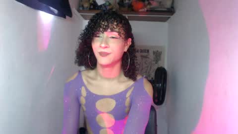 Snapshot of ellis_flowers chatting on 17, 6, 2026 . online show from 17, 6, 2026