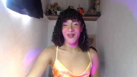Snapshot of ellis_flowers chatting on 18, 7, 2026 . online show from 18, 7, 2026