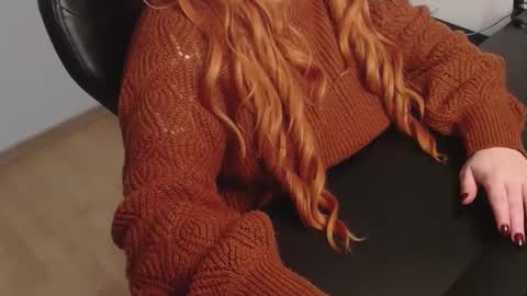 Snapshot of elly_petite chatting on 18, 12, 2025 Elly online show from 18, 12, 2025