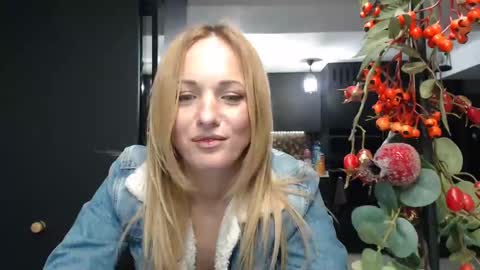 Snapshot of ellyadiamond chatting on 7, 2, 2025 EllyaDiamond online show from 7, 2, 2025