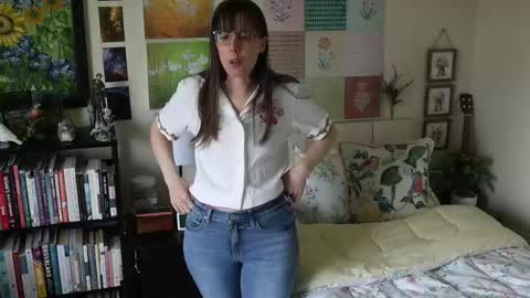 Snapshot of ellynaomi chatting on 8, 5, 2026 Elly Naomi online show from 8, 5, 2026