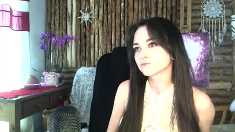 Snapshot of ellysan_del_art chatting on 3, 11, 2025 Ellysan de lart online show from 3, 11, 2025