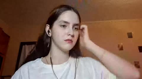 Snapshot of elmeraurora chatting on 23, 2, 2026 Kate online show from 23, 2, 2026