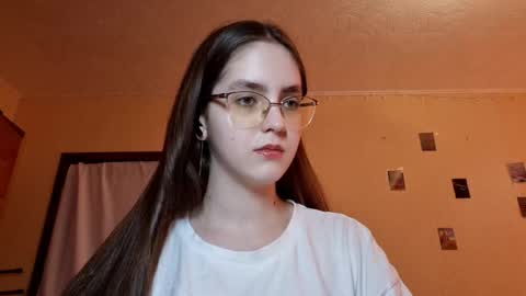 Snapshot of elmeraurora chatting on 1, 3, 2026 Kate online show from 1, 3, 2026