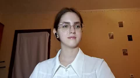 Snapshot of elmeraurora chatting on 27, 4, 2026 Kate online show from 27, 4, 2026