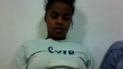 Snapshot of elodie228680 chatting on 9, 6, 2026 elodie228680 online show from 9, 6, 2026