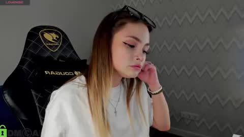 elsa_carterr online show from 4, 11, 2025