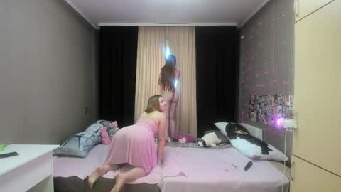 Elsa  online show from 30, 3, 2026
